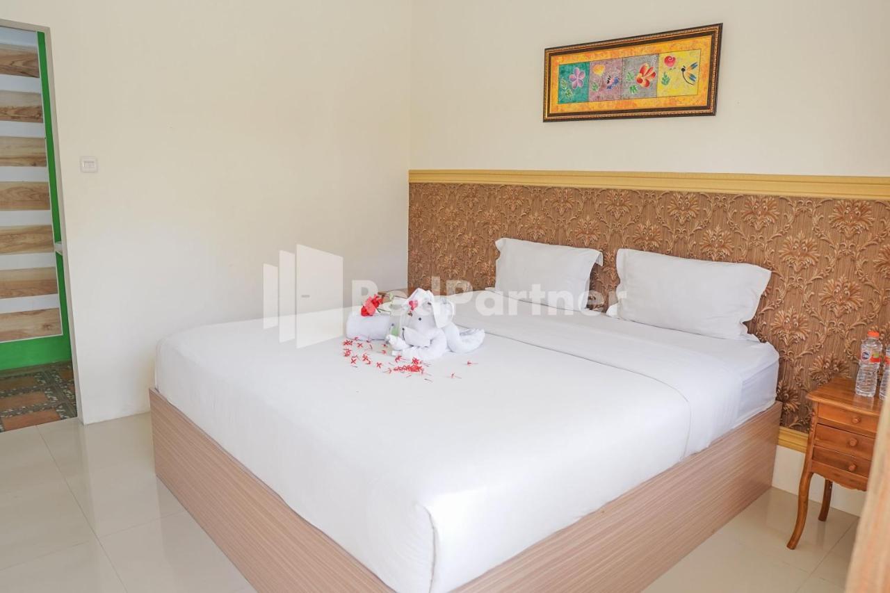 Adisa Homestay Near Saiful Anwar Malang Exteriör bild