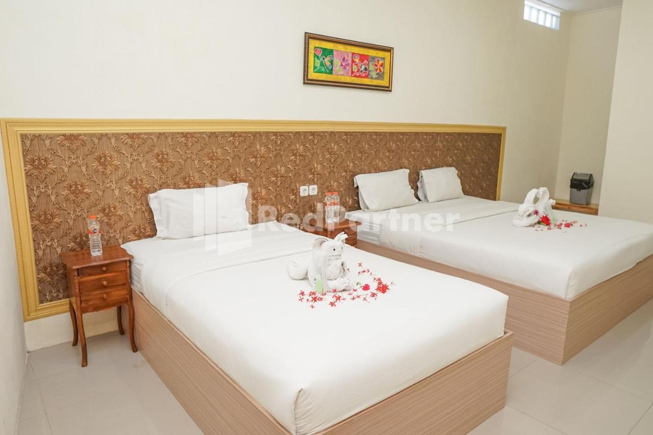 Adisa Homestay Near Saiful Anwar Malang Exteriör bild